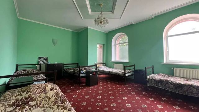 Як вивести людину з запою вдома: що безпечно і коли кликати лікаря