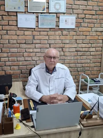 Вайпан Віктор Андрійович, Нарколог