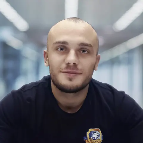 Зима Юрий Витальевич, Консультант по аддиктивному поведению в НЦ Монолит, г