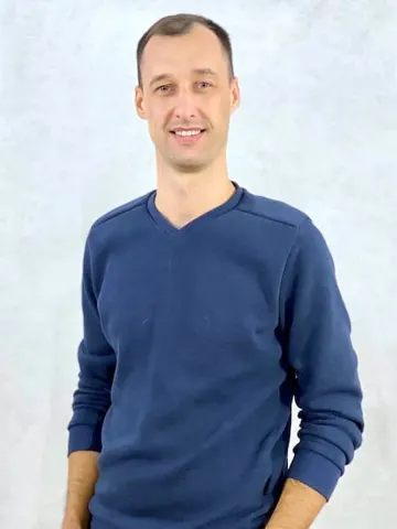 Троян Олександр, – Фахівець з питань залежності і співзалежності; – Тренер – консультант по хімічній і нехімічній залежностям; 